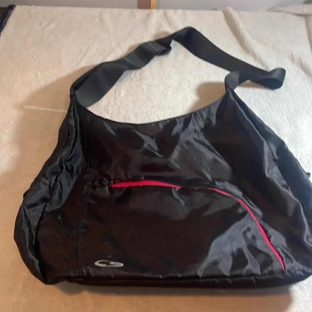 Crossbody travel bag